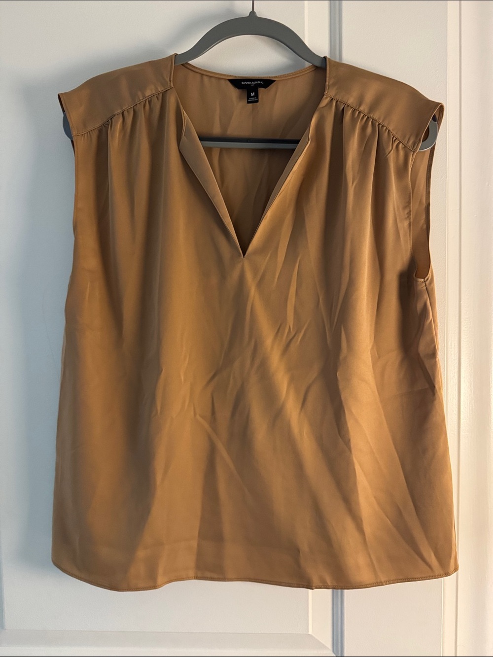 Banana Republic Sleeveless V-Neck Blouse in Gold